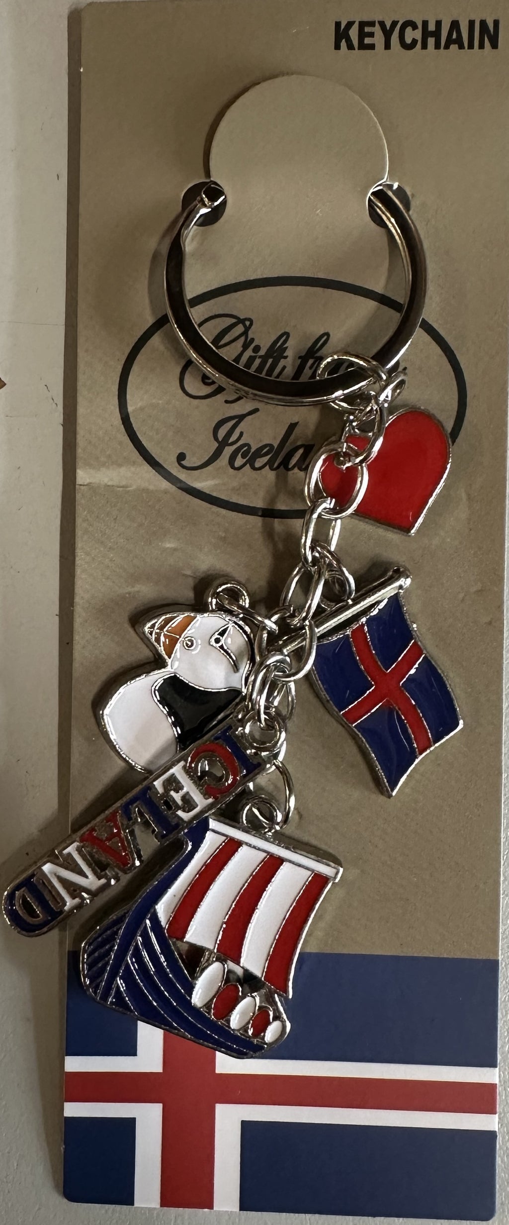 Lyklakippa Víkingaskip og lundi